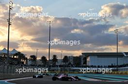 Esteban Ocon (FRA) Sahara Force India F1 VJM10. 26.11.2017. Formula 1 World Championship, Rd 20, Abu Dhabi Grand Prix, Yas Marina Circuit, Abu Dhabi, Race Day.