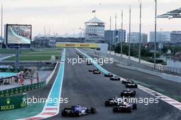 Marcus Ericsson (SWE) Sauber C36. 26.11.2017. Formula 1 World Championship, Rd 20, Abu Dhabi Grand Prix, Yas Marina Circuit, Abu Dhabi, Race Day.