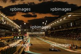 Valtteri Bottas (FIN) Mercedes AMG F1 W08. 26.11.2017. Formula 1 World Championship, Rd 20, Abu Dhabi Grand Prix, Yas Marina Circuit, Abu Dhabi, Race Day.