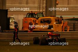 Daniel Ricciardo (AUS) Red Bull Racing RB13 retired from the race. 26.11.2017. Formula 1 World Championship, Rd 20, Abu Dhabi Grand Prix, Yas Marina Circuit, Abu Dhabi, Race Day.