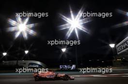 Esteban Ocon (FRA) Sahara Force India F1 VJM10. 26.11.2017. Formula 1 World Championship, Rd 20, Abu Dhabi Grand Prix, Yas Marina Circuit, Abu Dhabi, Race Day.