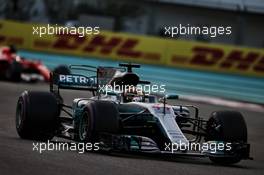 Lewis Hamilton (GBR) Mercedes AMG F1 W08. 26.11.2017. Formula 1 World Championship, Rd 20, Abu Dhabi Grand Prix, Yas Marina Circuit, Abu Dhabi, Race Day.