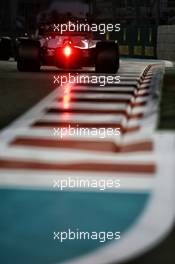 Sergio Perez (MEX) Sahara Force India F1 VJM10. 26.11.2017. Formula 1 World Championship, Rd 20, Abu Dhabi Grand Prix, Yas Marina Circuit, Abu Dhabi, Race Day.