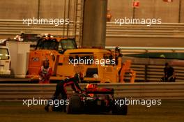 Daniel Ricciardo (AUS) Red Bull Racing RB13 retired from the race. 26.11.2017. Formula 1 World Championship, Rd 20, Abu Dhabi Grand Prix, Yas Marina Circuit, Abu Dhabi, Race Day.