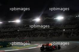 Max Verstappen (NLD) Red Bull Racing RB13. 26.11.2017. Formula 1 World Championship, Rd 20, Abu Dhabi Grand Prix, Yas Marina Circuit, Abu Dhabi, Race Day.