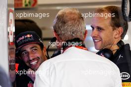 Daniel Ricciardo (AUS) Red Bull Racing with Dr Helmut Marko (AUT) Red Bull Motorsport Consultant.