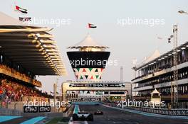 Lewis Hamilton (GBR) Mercedes AMG F1 W08. 25.11.2017. Formula 1 World Championship, Rd 20, Abu Dhabi Grand Prix, Yas Marina Circuit, Abu Dhabi, Qualifying Day.