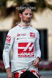 Romain Grosjean (FRA) Haas F1 Team. 25.11.2017. Formula 1 World Championship, Rd 20, Abu Dhabi Grand Prix, Yas Marina Circuit, Abu Dhabi, Qualifying Day.
