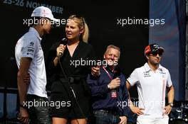 (L to R): Esteban Ocon (FRA) Sahara Force India F1 Team with Rosanna Tennant (GBR) F1 Presenter; Johnny Herbert (GBR) Sky Sports F1 Presenter; and Sergio Perez (MEX) Sahara Force India F1. 26.11.2017. Formula 1 World Championship, Rd 20, Abu Dhabi Grand Prix, Yas Marina Circuit, Abu Dhabi, Race Day.