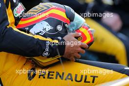 Carlos Sainz Jr (ESP) Renault F1 Team  26.11.2017. Formula 1 World Championship, Rd 20, Abu Dhabi Grand Prix, Yas Marina Circuit, Abu Dhabi, Race Day.