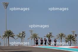 Romain Grosjean (FRA) Haas F1 Team  23.11.2017. Formula 1 World Championship, Rd 20, Abu Dhabi Grand Prix, Yas Marina Circuit, Abu Dhabi, Preparation Day.