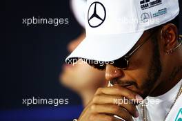 Lewis Hamilton (GBR) Mercedes AMG F1 in the FIA Press Conference. 23.11.2017. Formula 1 World Championship, Rd 20, Abu Dhabi Grand Prix, Yas Marina Circuit, Abu Dhabi, Preparation Day.