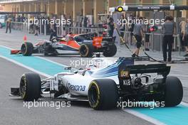 Robert Kubica (POL), Williams F1 Team  28.11.2017. Formula 1 Testing, Yas Marina Circuit, Abu Dhabi, Tuesday.