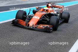 Oliver Turvey (GBR), McLaren Honda  28.11.2017. Formula 1 Testing, Yas Marina Circuit, Abu Dhabi, Tuesday.