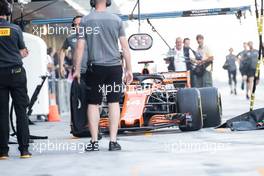 Fernando Alonso (ESP) McLaren MCL32. 28.11.2017. Formula 1 Testing, Yas Marina Circuit, Abu Dhabi, Tuesday.