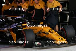 Nico Hulkenberg (GER) Renault Sport F1 Team RS17. 28.11.2017. Formula 1 Testing, Yas Marina Circuit, Abu Dhabi, Tuesday.