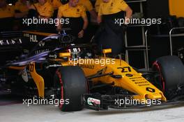 Nico Hulkenberg (GER) Renault Sport F1 Team RS17. 28.11.2017. Formula 1 Testing, Yas Marina Circuit, Abu Dhabi, Tuesday.