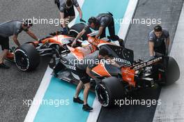 Fernando Alonso (ESP) McLaren MCL32. 28.11.2017. Formula 1 Testing, Yas Marina Circuit, Abu Dhabi, Tuesday.