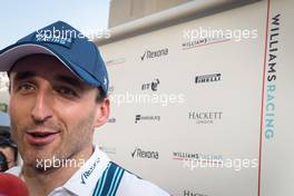 Robert Kubica (POL), Williams F1 Team. 28.11.2017. Formula 1 Testing, Yas Marina Circuit, Abu Dhabi, Tuesday.