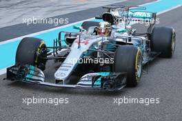 Lewis Hamilton (GBR) Mercedes AMG F1   28.11.2017. Formula 1 Testing, Yas Marina Circuit, Abu Dhabi, Tuesday.