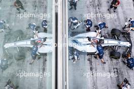 Robert Kubica (POL), Williams F1 Team .  28.11.2017. Formula 1 Testing, Yas Marina Circuit, Abu Dhabi, Tuesday.