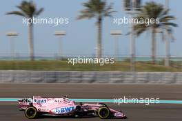 Esteban Ocon (FRA) Force India F1  29.11.2017. Formula 1 Testing, Yas Marina Circuit, Abu Dhabi, Wednesday.