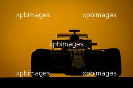 Robert Kubica (POL), Williams F1 Team.. 29.11.2017. Formula 1 Testing, Yas Marina Circuit, Abu Dhabi, Tuesday.