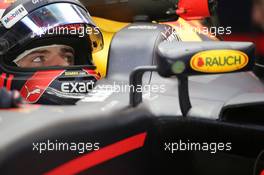 Max Verstappen (NLD) Red Bull Racing RB13. 29.11.2017. Formula 1 Testing, Yas Marina Circuit, Abu Dhabi, Tuesday.