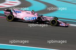 Esteban Ocon (FRA) Force India F1  29.11.2017. Formula 1 Testing, Yas Marina Circuit, Abu Dhabi, Wednesday.