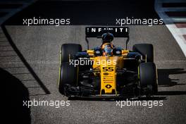 Carlos Sainz Jr (ESP) Renault Sport F1 Team RS17. 29.11.2017. Formula 1 Testing, Yas Marina Circuit, Abu Dhabi, Wednesday.