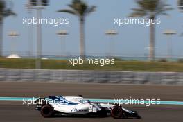 Sergey Sirotkin (RUS) Renault Sport F1 Team   29.11.2017. Formula 1 Testing, Yas Marina Circuit, Abu Dhabi, Wednesday.