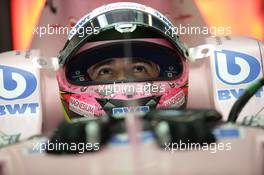 Sergio Perez (MEX) Sahara Force India F1 VJM10. 29.11.2017. Formula 1 Testing, Yas Marina Circuit, Abu Dhabi, Tuesday.