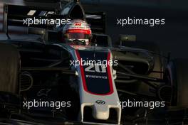 Kevin Magnussen (DEN) Haas F1 Team  29.11.2017. Formula 1 Testing, Yas Marina Circuit, Abu Dhabi, Wednesday.