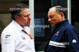 (L to R): Zak Brown (USA) McLaren Executive Director with Frederic Vasseur (FRA) Sauber F1 Team, Team Principal. 20.10.2017. Formula 1 World Championship, Rd 17, United States Grand Prix, Austin, Texas, USA, Practice Day.
