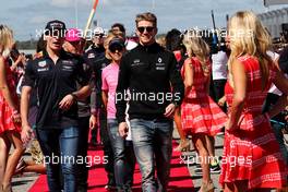 (L to R): Max Verstappen (NLD) Red Bull Racing and Nico Hulkenberg (GER) Renault Sport F1 Team on the drivers parade. 22.10.2017. Formula 1 World Championship, Rd 17, United States Grand Prix, Austin, Texas, USA, Race Day.