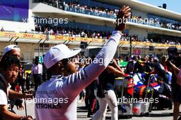 Lewis Hamilton (GBR) Mercedes AMG F1 on the grid. 22.10.2017. Formula 1 World Championship, Rd 17, United States Grand Prix, Austin, Texas, USA, Race Day.