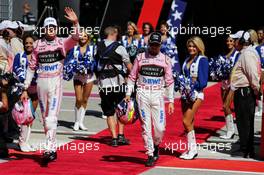 (L to R): Esteban Ocon (FRA) Sahara Force India F1 Team and Sergio Perez (MEX) Sahara Force India F1 on the grid. 22.10.2017. Formula 1 World Championship, Rd 17, United States Grand Prix, Austin, Texas, USA, Race Day.