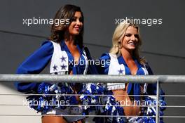 Dallas Cowboys Cheerleaders on the podium. 22.10.2017. Formula 1 World Championship, Rd 17, United States Grand Prix, Austin, Texas, USA, Race Day.