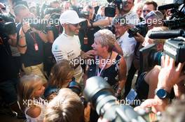 Lewis Hamilton (GBR) Mercedes AMG F1 with his family at post race celebrations. 22.10.2017. Formula 1 World Championship, Rd 17, United States Grand Prix, Austin, Texas, USA, Race Day.