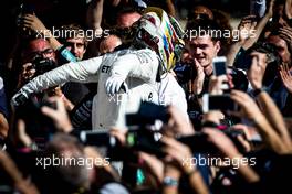 Race winner Lewis Hamilton (GBR) Mercedes AMG F1 celebrates in parc ferme. 22.10.2017. Formula 1 World Championship, Rd 17, United States Grand Prix, Austin, Texas, USA, Race Day.