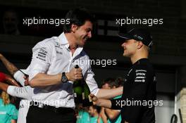 (L to R): Toto Wolff (GER) Mercedes AMG F1 Shareholder and Executive Director celebrates with Valtteri Bottas (FIN) Mercedes AMG F1. 22.10.2017. Formula 1 World Championship, Rd 17, United States Grand Prix, Austin, Texas, USA, Race Day.