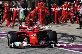 Kimi Raikkonen (FIN) Ferrari SF70H makes a pit stop. 22.10.2017. Formula 1 World Championship, Rd 17, United States Grand Prix, Austin, Texas, USA, Race Day.