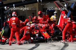 Sebastian Vettel (GER) Ferrari SF70H makes a pit stop. 22.10.2017. Formula 1 World Championship, Rd 17, United States Grand Prix, Austin, Texas, USA, Race Day.