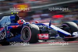Daniil Kvyat (RUS) Scuderia Toro Rosso STR12. 21.10.2017. Formula 1 World Championship, Rd 17, United States Grand Prix, Austin, Texas, USA, Qualifying Day.