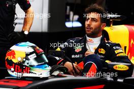 Daniel Ricciardo (AUS) Red Bull Racing RB13. 21.10.2017. Formula 1 World Championship, Rd 17, United States Grand Prix, Austin, Texas, USA, Qualifying Day.