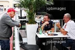 (L to R): Niki Lauda (AUT) Mercedes Non-Executive Chairman with Christian Horner (GBR) Red Bull Racing Team Principal and Dr Helmut Marko (AUT) Red Bull Motorsport Consultant. 21.10.2017. Formula 1 World Championship, Rd 17, United States Grand Prix, Austin, Texas, USA, Qualifying Day.