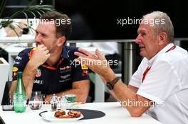 (L to R): Christian Horner (GBR) Red Bull Racing Team Principal with Dr Helmut Marko (AUT) Red Bull Motorsport Consultant. 21.10.2017. Formula 1 World Championship, Rd 17, United States Grand Prix, Austin, Texas, USA, Qualifying Day.
