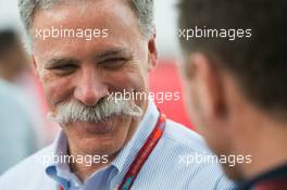 (L to R): Chase Carey (USA) Formula One Group Chairman with Christian Horner (GBR) Red Bull Racing Team Principal. 21.10.2017. Formula 1 World Championship, Rd 17, United States Grand Prix, Austin, Texas, USA, Qualifying Day.