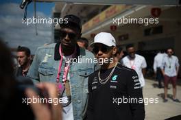 (L to R): Usain Bolt (JAM) Athlete with Lewis Hamilton (GBR) Mercedes AMG F1. 22.10.2017. Formula 1 World Championship, Rd 17, United States Grand Prix, Austin, Texas, USA, Race Day.