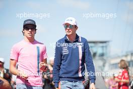 (L to R): Lance Stroll (CDN) Williams and Esteban Ocon (FRA) Sahara Force India F1 Team on the drivers parade. 22.10.2017. Formula 1 World Championship, Rd 17, United States Grand Prix, Austin, Texas, USA, Race Day.